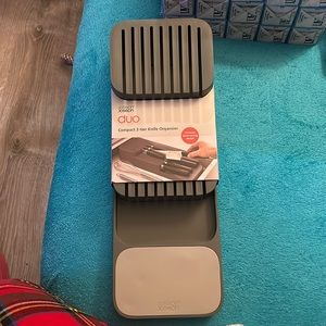 Brand new 2-tier knife organizer